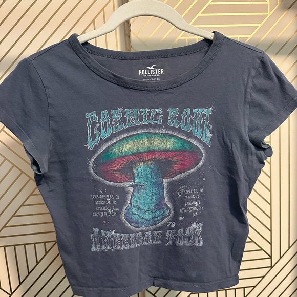 Hollister Tops - Hollister Co. Women's Periwinkle Cosmic Soul Tour 79 - Size S